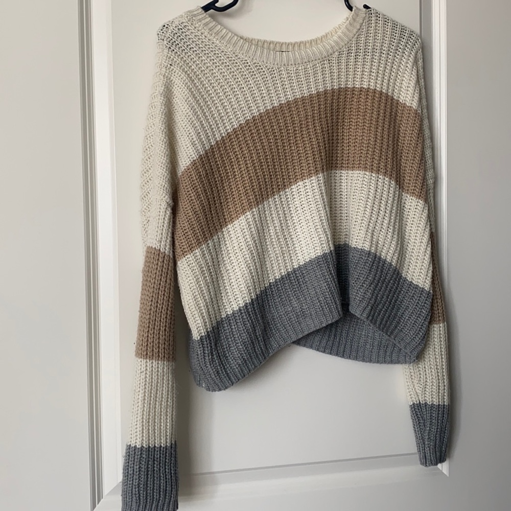 Cute oversized knit!